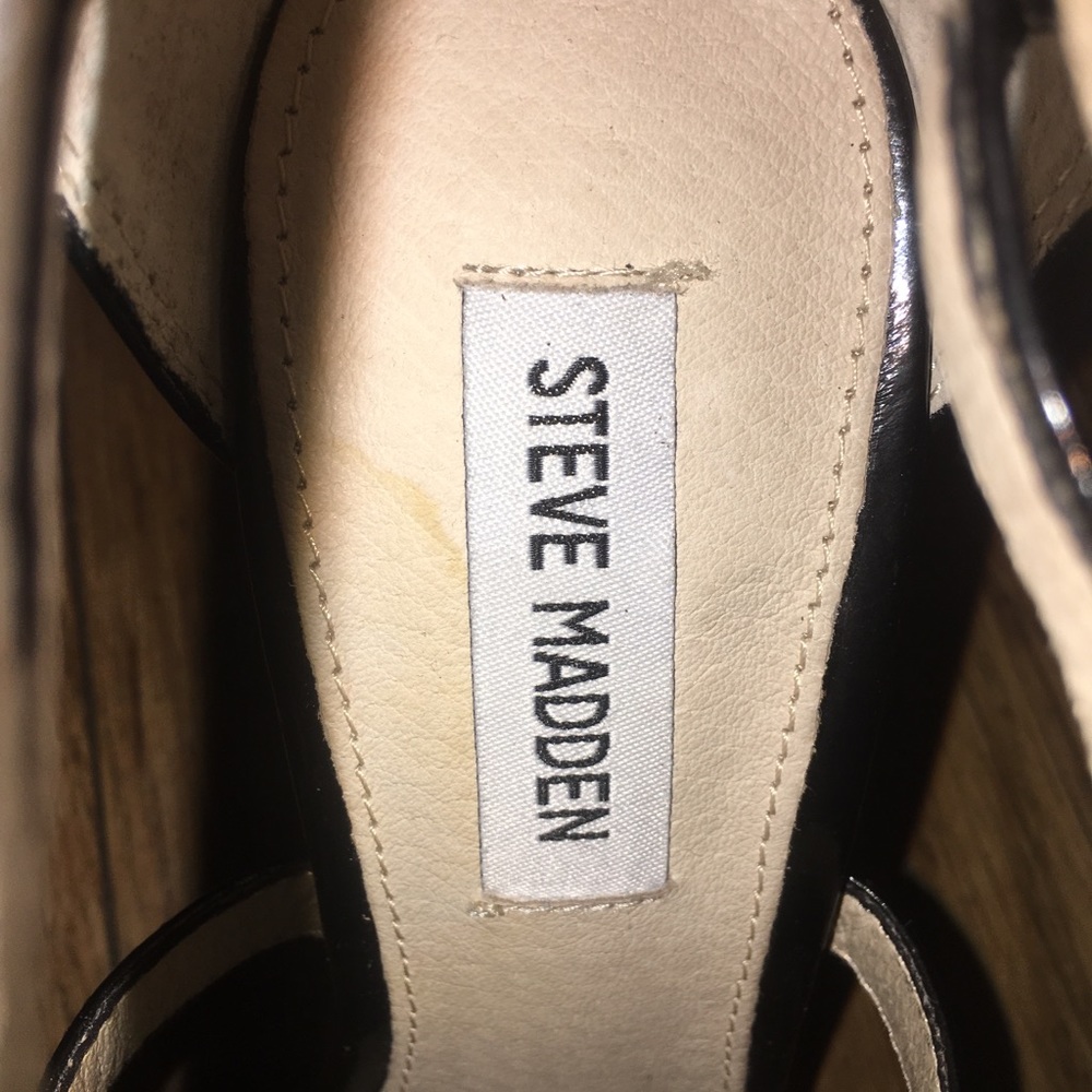 Black Steve Madden Heel